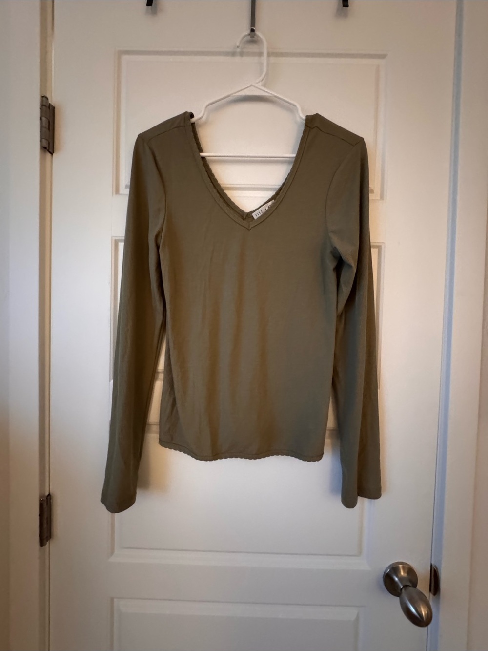 Women's V-Neck Long Sleeve Tee in Olive Green
